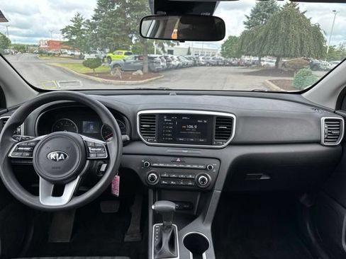 Used 2022 Kia Sportage LX AWD/4WD image 11