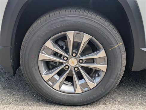 New 2026 Chevrolet Equinox LT w/ Convenience Package II image 30