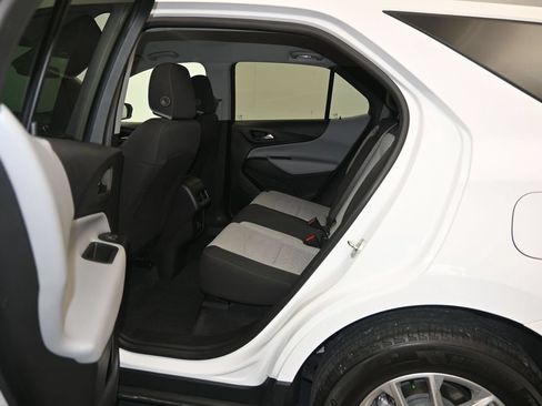 Used 2022 Chevrolet Equinox LT FWD image 22