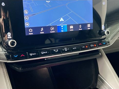 Used 2022 Jeep Wagoneer Series III w/ Flexible Seating Group image 26