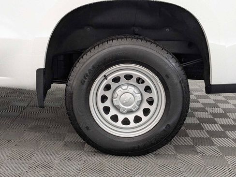 Used 2025 Chevrolet Silverado 1500 W/T w/ WT Value Package image 16