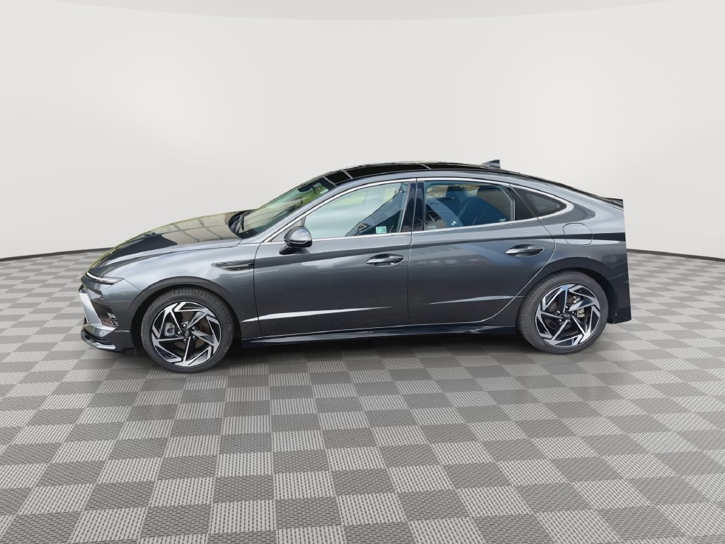 Used 2024 Hyundai Sonata SEL w/ Convenience Package FWD image 5