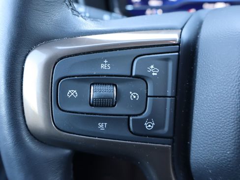 Used 2024 Chevrolet Suburban High Country w/ Advanced Technology Package image 24