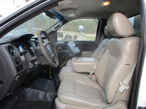 Used 2010 Ford F150 STX image 16