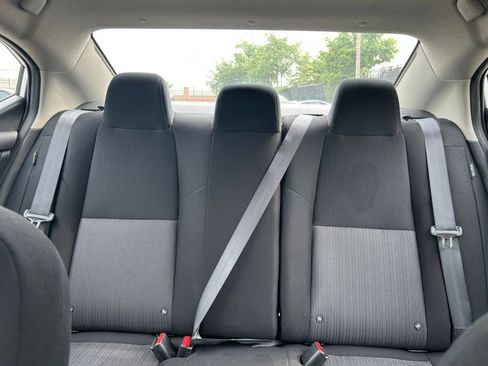 Used 2025 Nissan Sentra SV FWD image 28