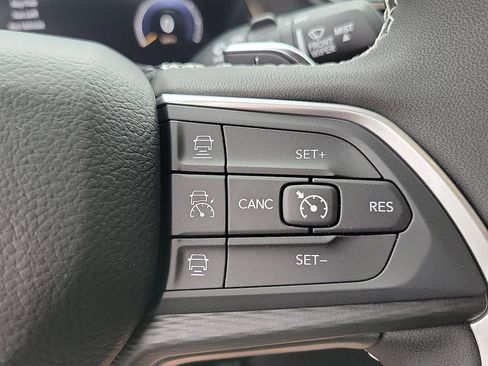 New 2025 Jeep Grand Cherokee Laredo X image 6