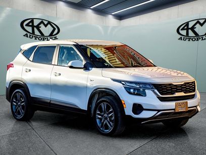 Used 2023 Kia Seltos LX
