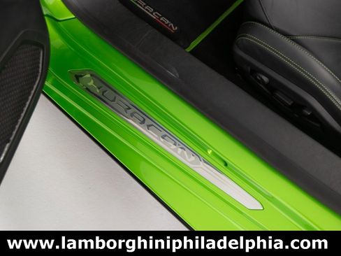 Used 2021 Lamborghini Huracan EVO image 18