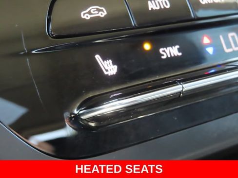 Used 2023 Buick Envision Essence AWD/4WD image 4
