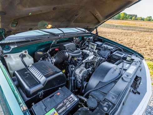 Used 1997 Chevrolet Silverado 1500 4x4 Regular Cab image 16