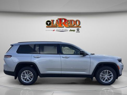 New 2025 Jeep Grand Cherokee L Laredo image 9