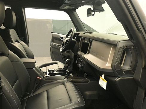 New 2025 Ford Bronco Outer Banks image 13