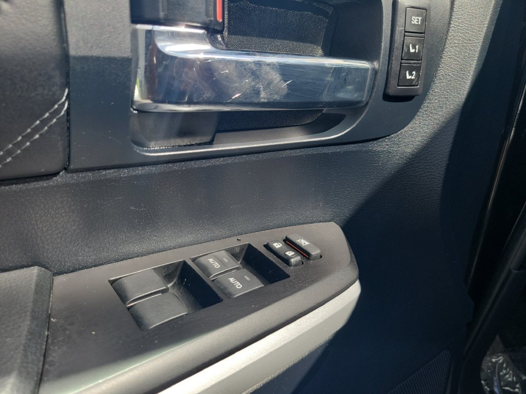 Used 2018 Toyota Tundra Platinum AWD/4WD image 21
