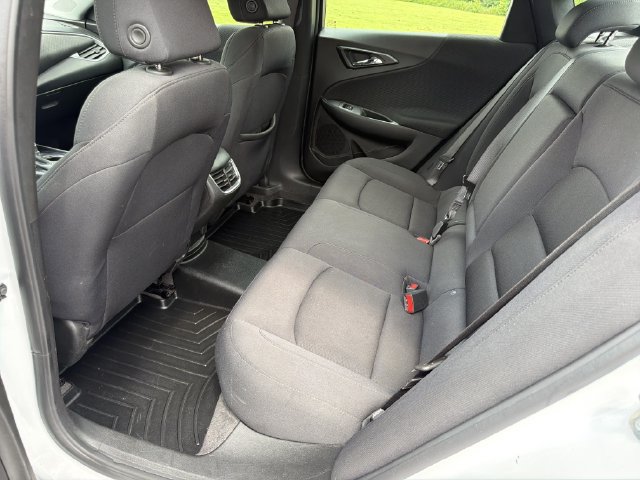 Used 2023 Chevrolet Malibu LT FWD image 19