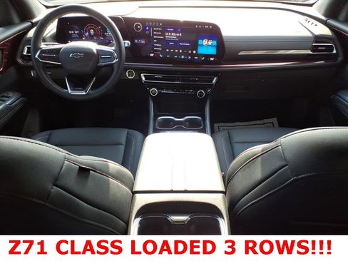 Used 2024 Chevrolet Traverse Z71 image 10