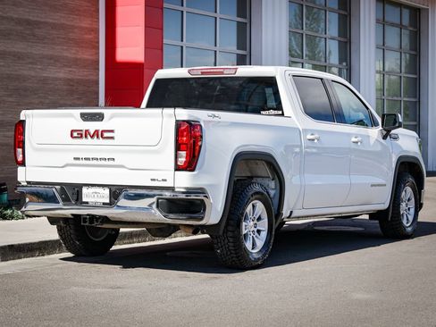 Used 2023 GMC Sierra 1500 SLE AWD/4WD image 3