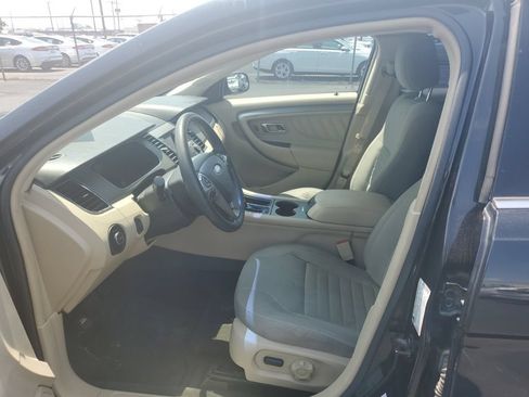 Used 2015 Ford Taurus SE FWD image 4