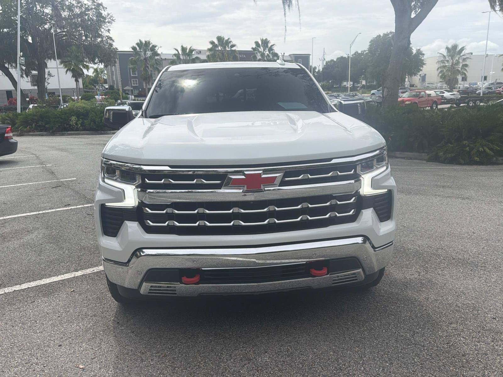 Used 2023 Chevrolet Silverado 1500 LTZ w/ LTZ Premium Package AWD/4WD image 8