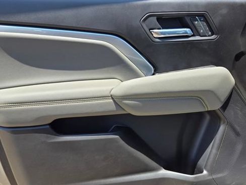 New 2026 Chevrolet Colorado ZR2 AWD/4WD image 13