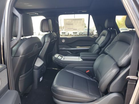 New 2026 Lincoln Navigator L Reserve AWD/4WD image 27