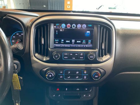 Used 2018 Chevrolet Colorado LT w/ LT Convenience Package image 15