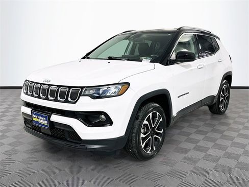 Used 2022 Jeep Compass Limited image 3