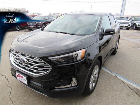 Used 2024 Ford Edge Titanium image 1