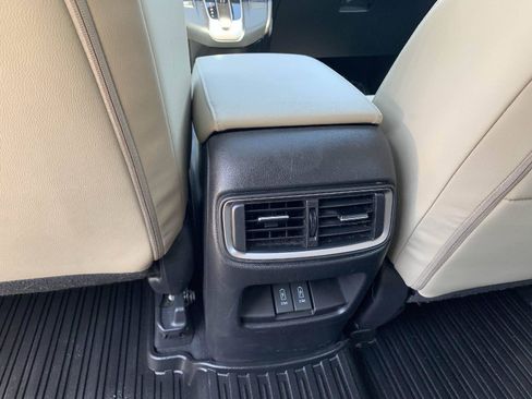 Used 2018 Honda CR-V Touring image 34