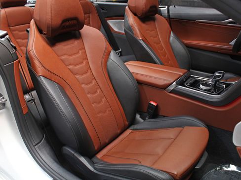 Used 2019 BMW M850i xDrive Convertible w/ M Carbon Exterior Package AWD/4WD image 54