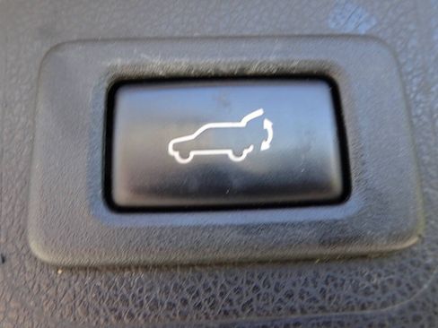 Used 2019 Subaru Outback 2.5i Limited w/ Popular Package #2 AWD/4WD image 10