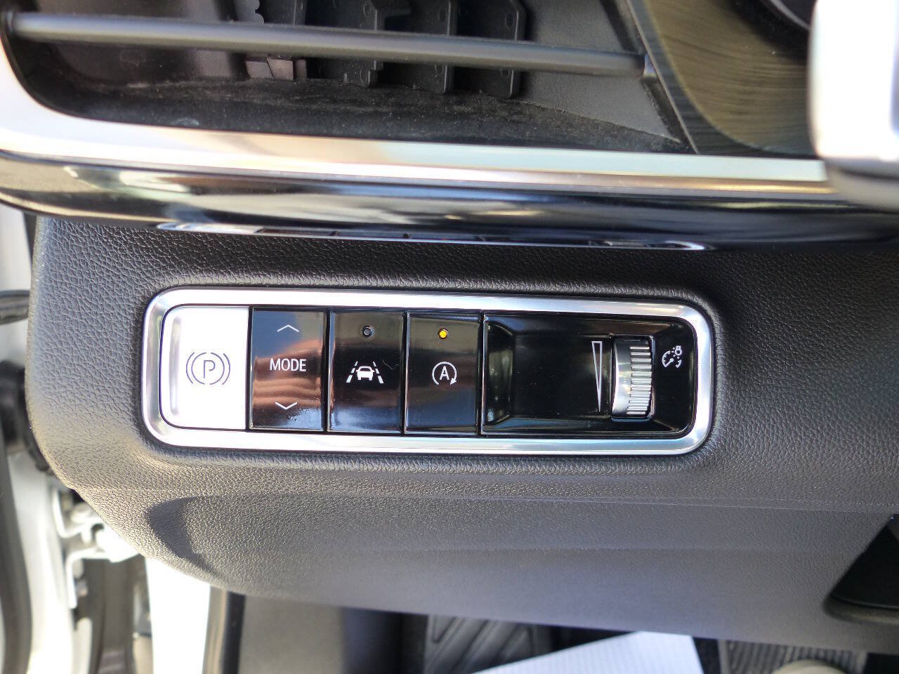 Used 2025 Buick Envision Avenir AWD/4WD image 25