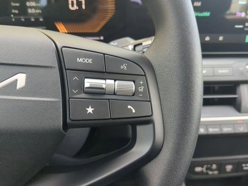New 2025 Kia K4 LXS image 21