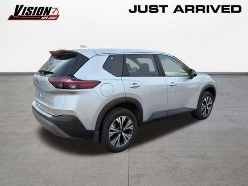 Used 2023 Nissan Rogue SV image 5