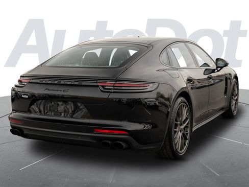 Used 2018 Porsche Panamera 4S image 3