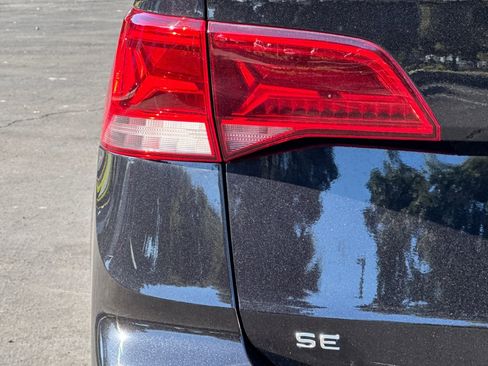 Used 2024 Volkswagen Taos SE image 33