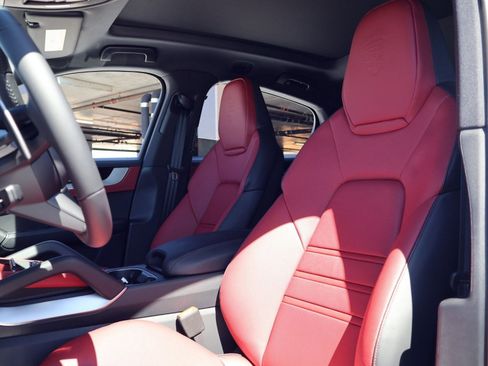 New 2026 Porsche Cayenne Coupe AWD/4WD image 5
