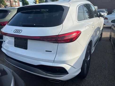 Used 2025 Audi Q5 Premium w/ Convenience Package AWD/4WD image 8