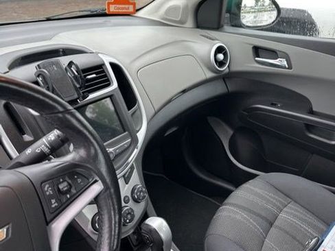 Used 2018 Chevrolet Sonic LT FWD image 12
