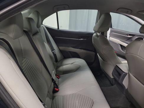 Used 2020 Toyota Camry SE FWD image 28