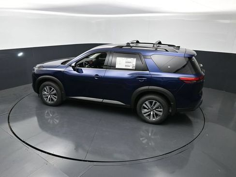 Used 2026 Nissan Pathfinder SL FWD image 17