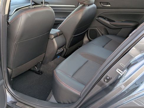 New 2025 Nissan Altima 2.5 SR image 16