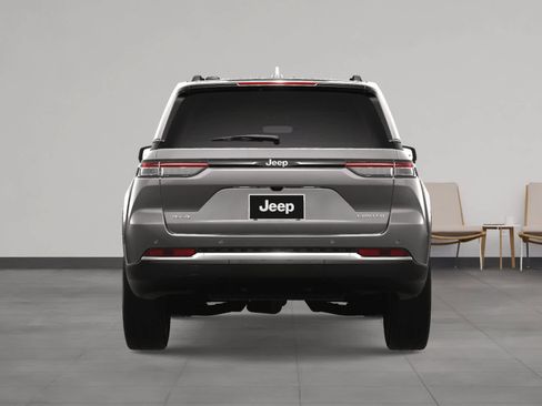 New 2025 Jeep Grand Cherokee Limited image 10
