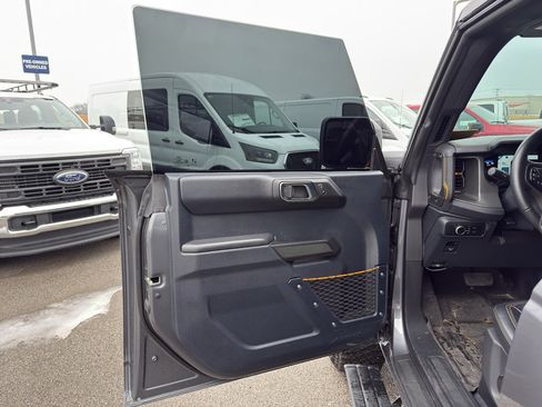 Used 2024 Ford Bronco Badlands w/ Sasquatch Package image 17