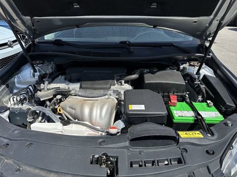 Used 2016 Toyota Camry SE FWD image 28