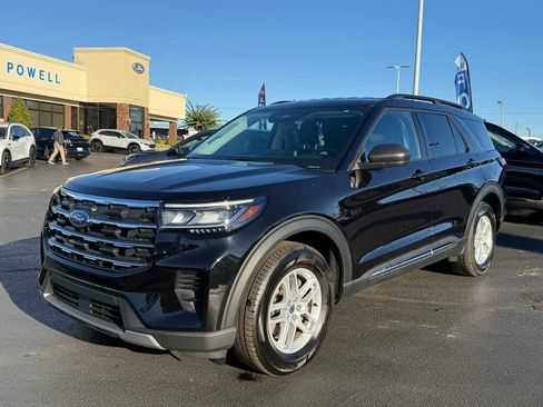 Used 2025 Ford Explorer Active image 28