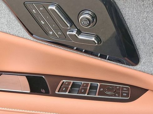 New 2025 Cadillac Optiq Sport 2 image 17