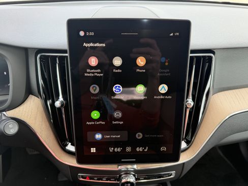 New 2026 Volvo XC60 B5 Plus w/ Climate Package image 21