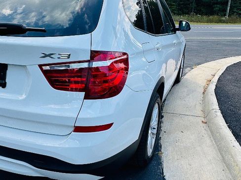 Used 2017 BMW X3 sDrive28i image 7