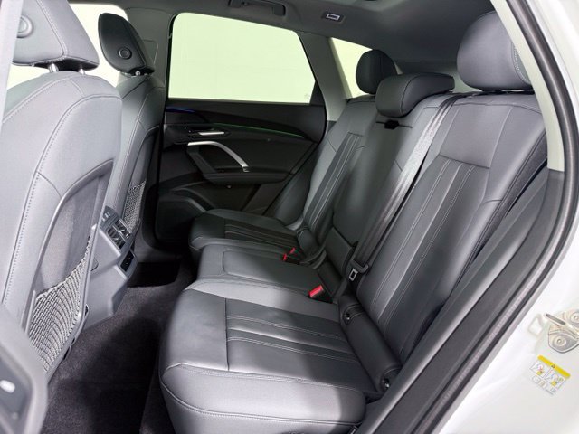 Certified 2025 Audi Q5 Premium w/ Convenience Package AWD/4WD image 21