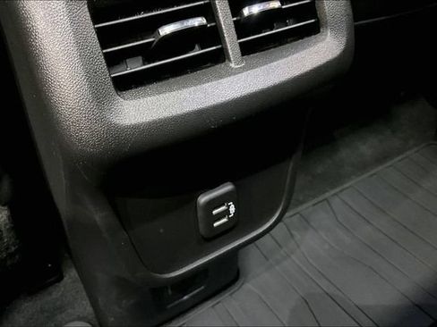 Used 2022 GMC Terrain SLT w/ Infotainment Package II AWD/4WD image 26